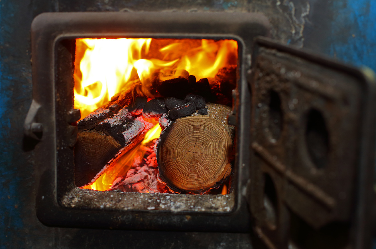 Comment utiliser le bois de chauffage en grume